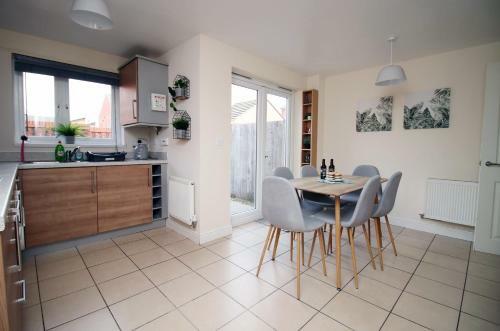 Alicia's Way By Staybc