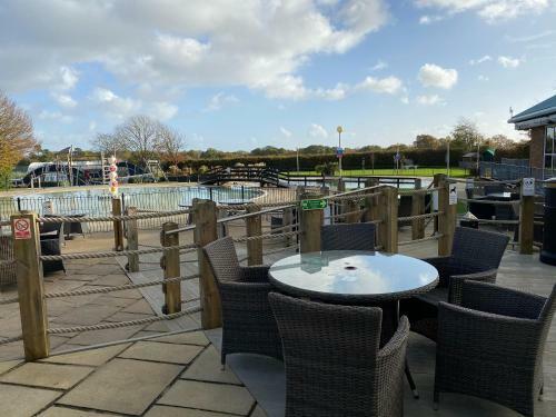Apartamento New Forest Caravan Holidays Hoburne Bashley Rowan 18