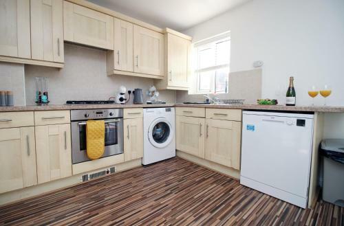 The Excelsior By Staybc