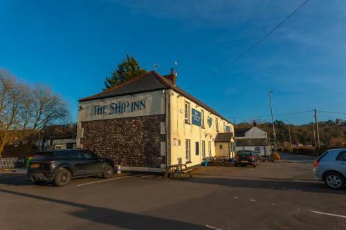 Hotel The Ship Inn Caerleon