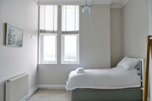 Tides - Luxury Sea Views Apartment