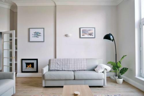 Tides - Luxury Sea Views Apartment