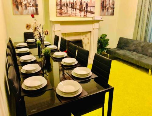 Nottingham Jireh Villa, City Center, Parking