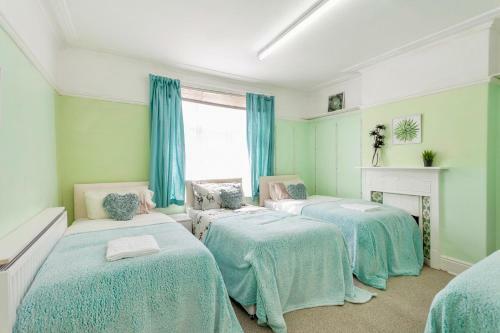 Nottingham Jireh Villa, City Center, Parking