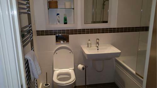 Luxury Holiday Rental - Oxford Apartment Cental - Jericho Riverfront