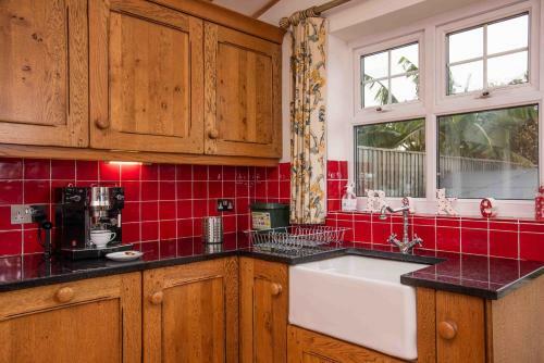 Spacious Victorian 4 Bedroom House In North Oxford