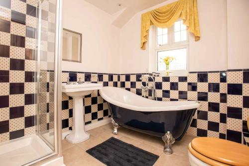 Spacious Victorian 4 Bedroom House In North Oxford