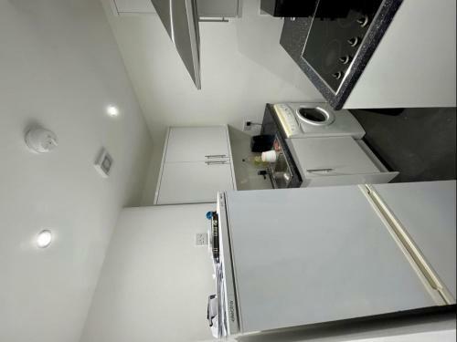 1-bed Apartment Next To Paisley Gilmour Station!