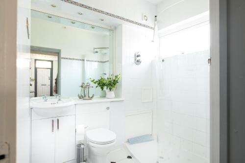 Kvm Sugar Way House By Kvm Serviced Accommodation
