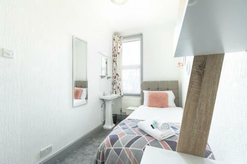 Kvm Sugar Way House By Kvm Serviced Accommodation