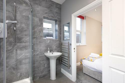 Kvm - Church Walk Apartment, For Large Groups