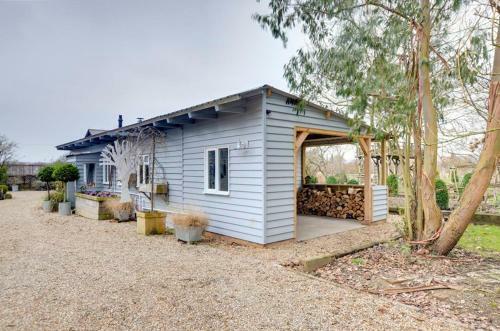 Pluckley Villa Sleeps 2 With Wifi