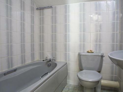 4 Island Quay