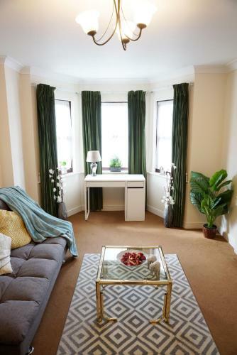 18 Parkgate Dreams Unlimited Serviced Accommodation- Sloughheathrow