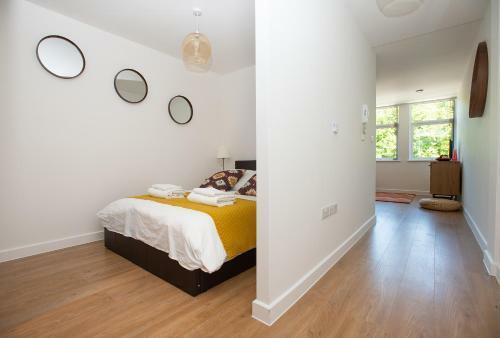 Modern 1 Bedroom Apartment In City Centre