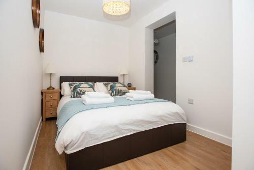Modern 1 Bedroom Apartment In City Centre