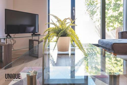 Unique & Stylish Apartment Close To Harbour