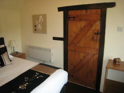 Macbeth Cottage - Sleeps Up To 6 - Hot Tub