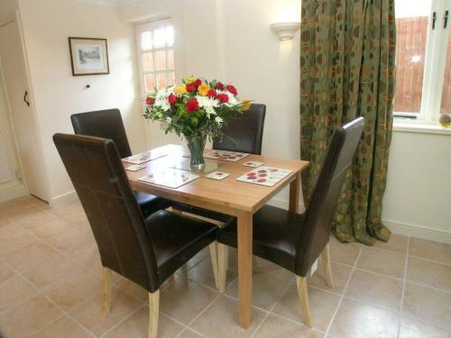 Juliet Cottage Hot Tub Sleeps 3 Singles Or Double