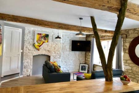 Old Fleece Apartments