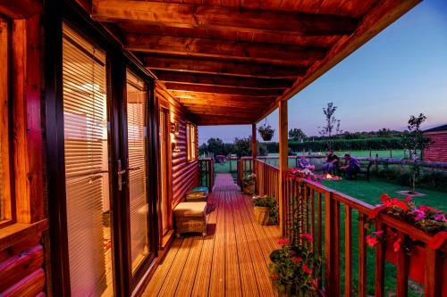 Lodge Cherry Tree Glamping