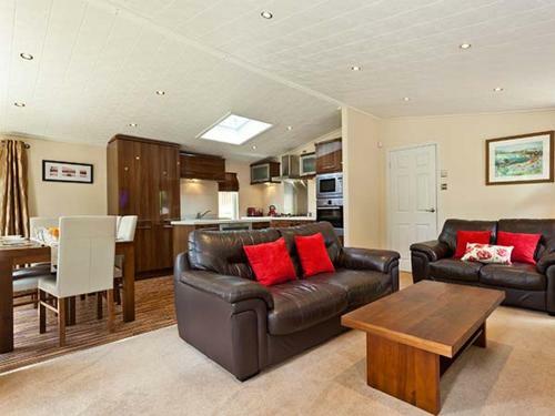Beech Hill Lodge (beech Hill 9) At Fallbarrow Park