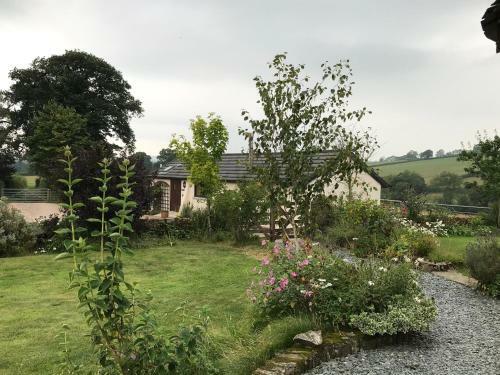 Beautiful 1-bed Barn With Stunning Views