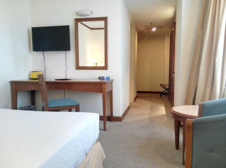 Mandarin Court Hotel