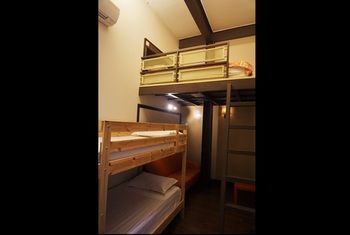 Hostal Travel Hub Guesthouse