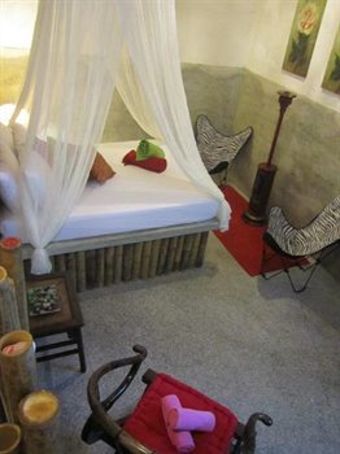 Hostal Tropical Guest House