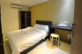 Swiss Cottage Hotel