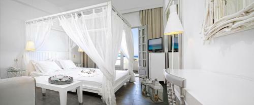 Apartamento White Suites Resort