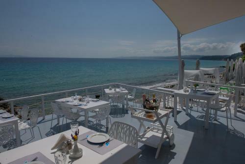 Apartamento White Suites Resort