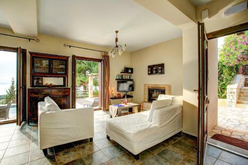 Agrilias Villa Sleeps 6 Pool Air Con Wifi