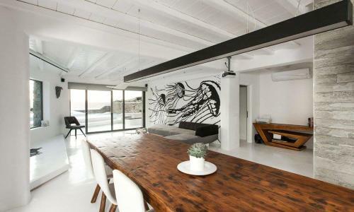 Ano Mera Villa Sleeps 8 With Pool And Air Con