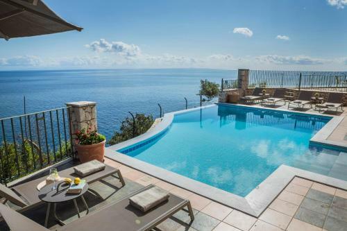 Anninata Villa Sleeps 8 With Pool Air Con And Wifi