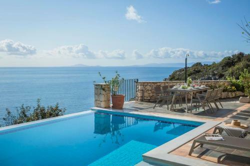 Anninata Villa Sleeps 5 With Pool Air Con And Wifi
