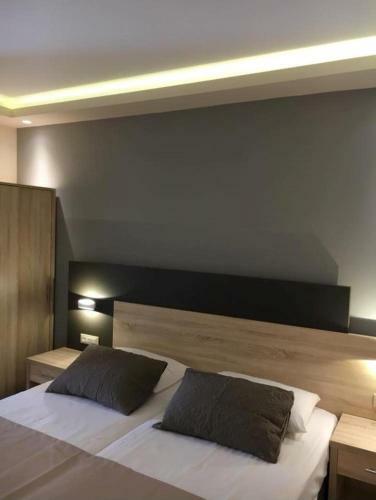 Roula Kotsonis Superior Apartment