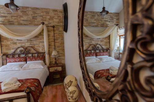Hostal Maria's Boutique Rooms
