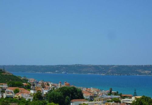 Armenoi Villa Sleeps 6 With Pool And Air Con