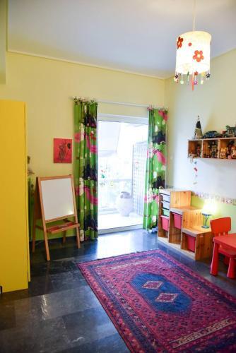 Family Apartment In Nea Smirni