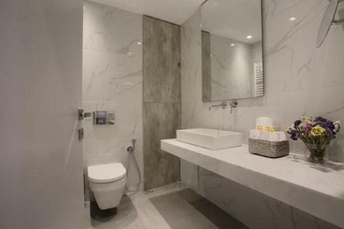 Legeo-luxurious Athenian Apartment