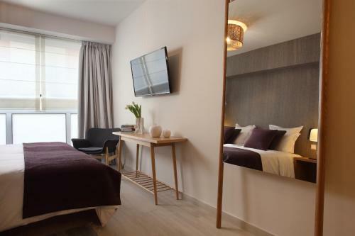 Happiness Luxury Central Apartment