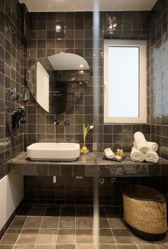 Happiness Luxury Central Apartment