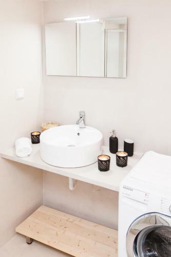 Apartamento Modern, Glamorous Apt In Athens Dt (2beds/2baths)
