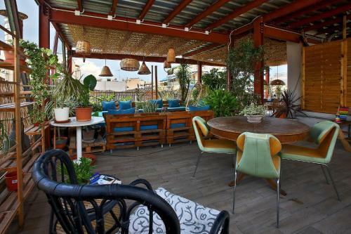 Apartamento Upscale Studio With Amazing Lush Terrace