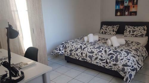 Palette Apartment Alice Blue - Athens Center, 3 Bd, 2 Bath