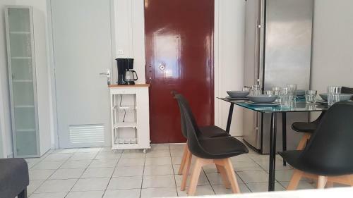 Palette Apartment Alice Blue - Athens Center, 3 Bd, 2 Bath