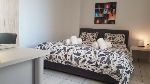 Palette Apartment Alice Blue - Athens Center, 3 Bd, 2 Bath