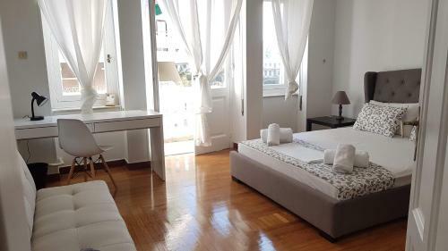 Ionian Apartment- Athens Center, 6 Bd, 2.5 Bath